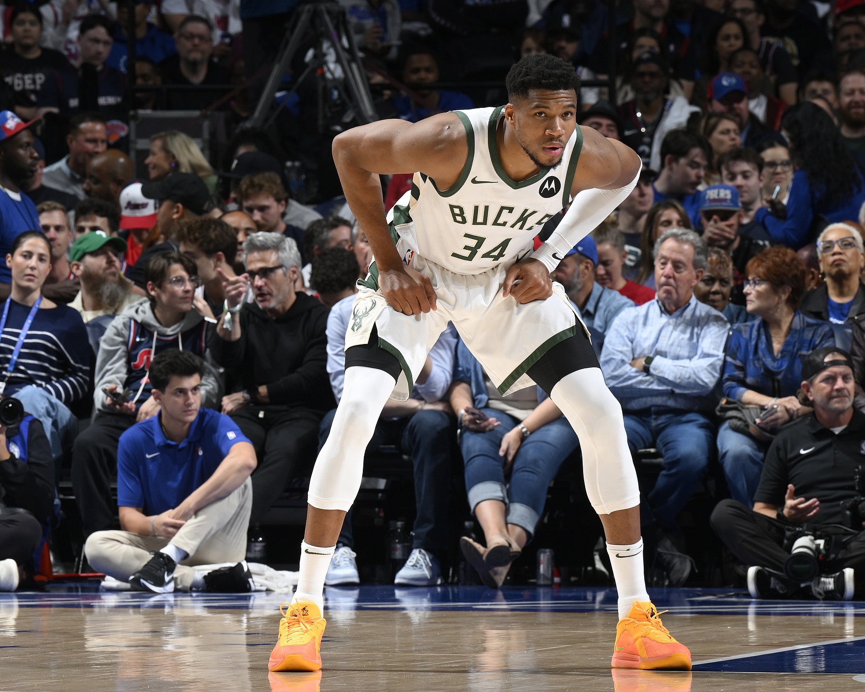 PGSoft-路威：字母明白雄鹿雪藏主力是常规操作 但公开挑明就无和解余地